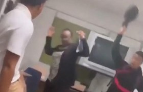 熊孩子目无尊长 课堂上扯掉老师假发拒不归还