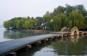 原创 
            六月之前桃花运就来到，3生肖注定喜事进门，惊喜不断