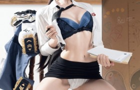纯欲系小姐姐COS《妮姬》玛律恰那 诱人小蛮腰大长腿